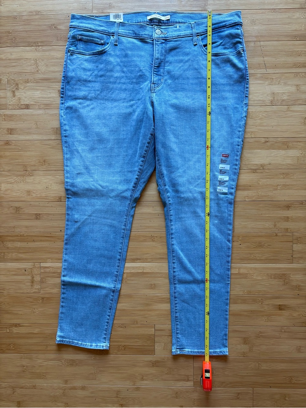 Women’s 20W Levi’s 311 Shaping Skinny Jeans in Light Blue - Picture 9 of 14